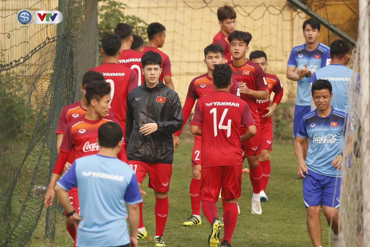 ẢNH: U23 Việt Nam cấp tốc tập luyện chuẩn bị giao hữu - Ảnh 5. ẢNH: U23 Việt Nam cấp tốc tập luyện chuẩn bị giao hữu - Ảnh 5.