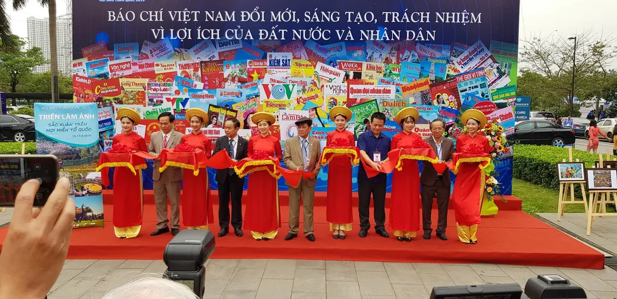 Tưng bừng khai mạc Hội Báo toàn quốc 2019 - Ảnh 15.