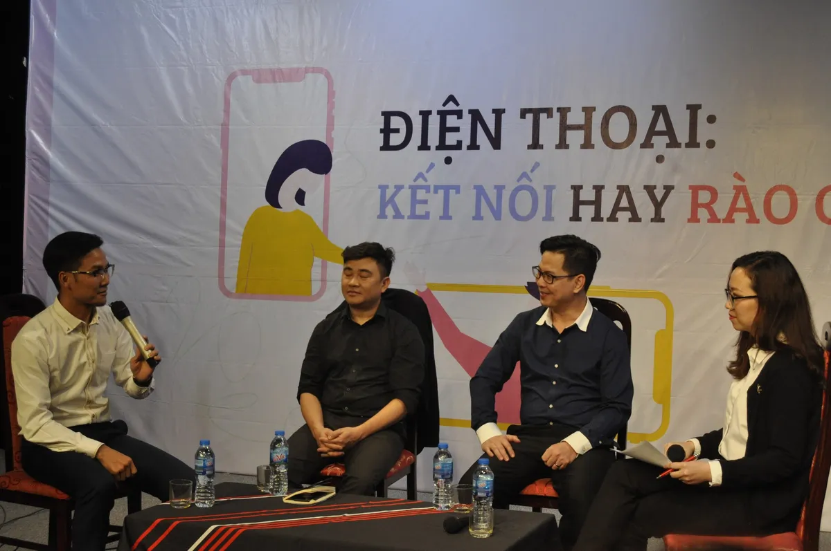 Điện thoại: Kết nối hay R&agrave;o cản? - Ảnh 2.