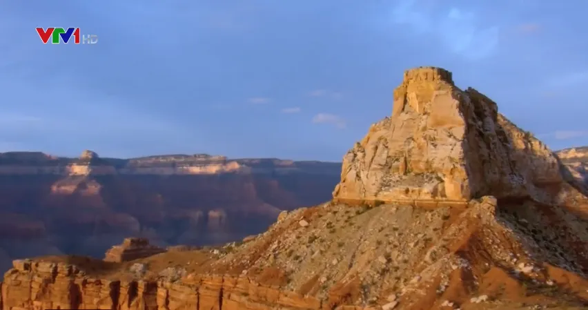 Chi&ecirc;m ngưỡng khung cảnh h&ugrave;ng vĩ của hẻm vực Grand Canyon - Ảnh 4.