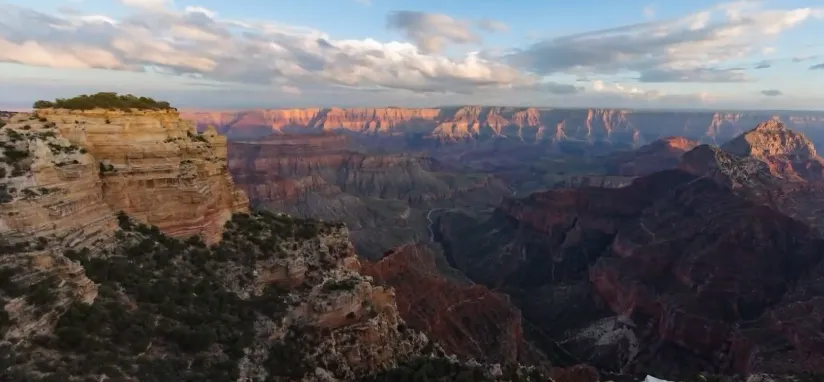 Chi&ecirc;m ngưỡng khung cảnh h&ugrave;ng vĩ của hẻm vực Grand Canyon - Ảnh 2.