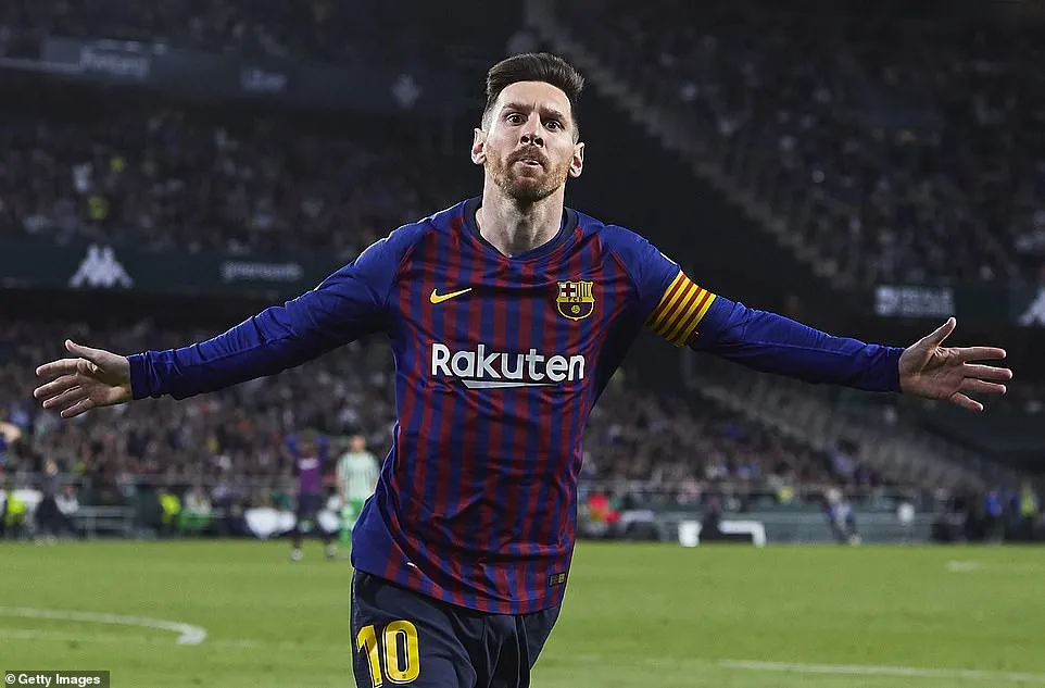 CĐV Real Betis tán thưởng Messi phi thường sau cú hat-trick siêu phàm - Ảnh 2. CĐV Real Betis tán thưởng Messi phi thường sau cú hat-trick siêu phàm - Ảnh 2.