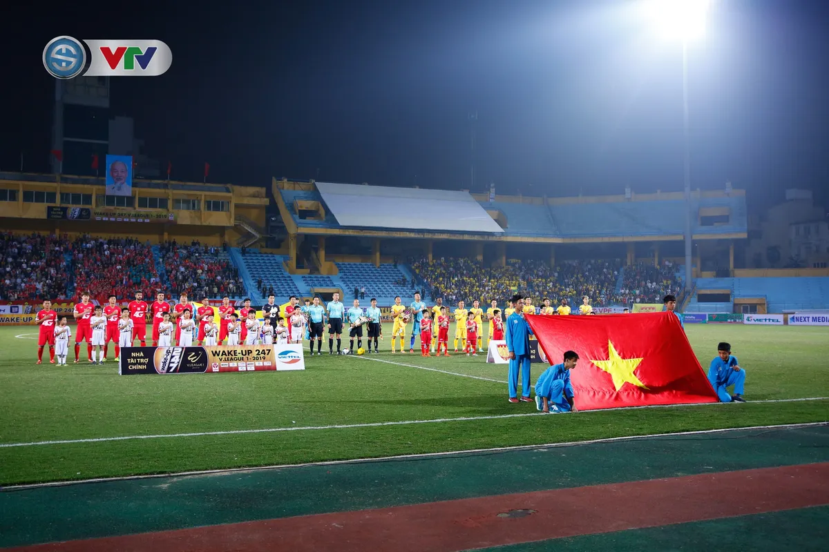 ẢNH: Đôi công hấp dẫn, CLB Viettel giành chiến thắng trước CLB Thanh Hóa - Ảnh 1. ẢNH: Đôi công hấp dẫn, CLB Viettel giành chiến thắng trước CLB Thanh Hóa - Ảnh 1.