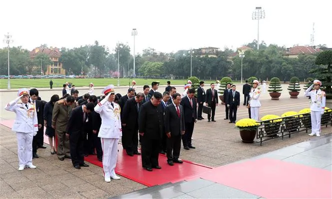 Chủ tịch Triều Tiên Kim Jong-un rời Hà Nội - Ảnh 5.