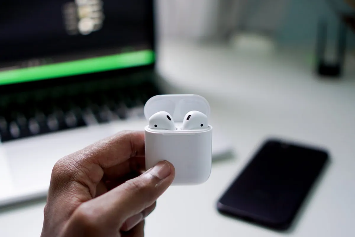 Sau AirPods 2, Apple ra mắt tai nghe Powerbeats không dây trong tháng 4 - Ảnh 2.