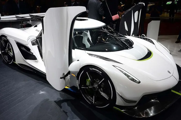 Lý do siêu xe Koenigsegg Jesko giá 65 tỷ đồng vẫn “cháy” hàng? - Ảnh 4.