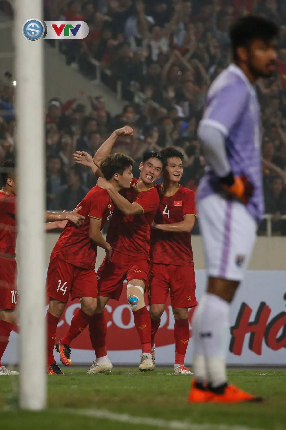 ẢNH: Đại thắng U23 Thái Lan, U23 Việt Nam giành vé tham dự VCK U23 châu Á 2020 - Ảnh 10. ẢNH: Đại thắng U23 Thái Lan, U23 Việt Nam giành vé tham dự VCK U23 châu Á 2020 - Ảnh 10.