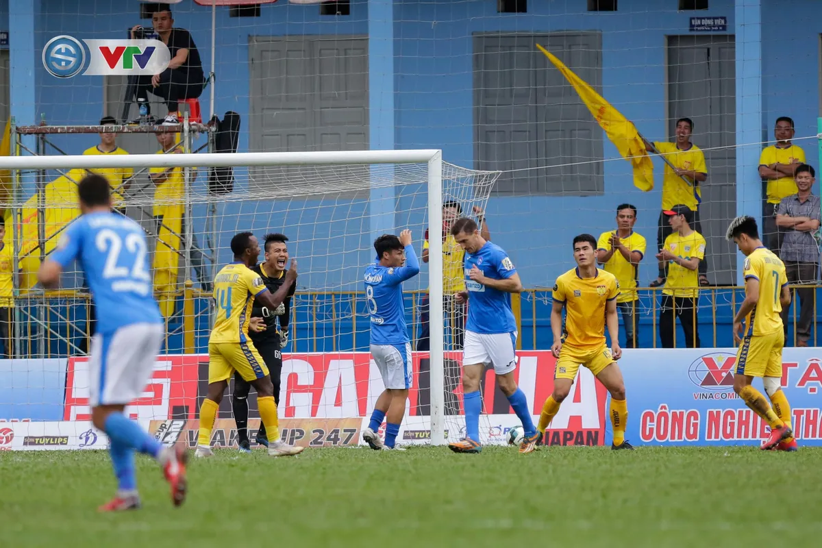 ẢNH: Hải Huy tỏa sáng, Than Quảng Ninh giành chiến thắng đầu tiên tại V.League 2019 - Ảnh 4. ẢNH: Hải Huy tỏa sáng, Than Quảng Ninh giành chiến thắng đầu tiên tại V.League 2019 - Ảnh 4.