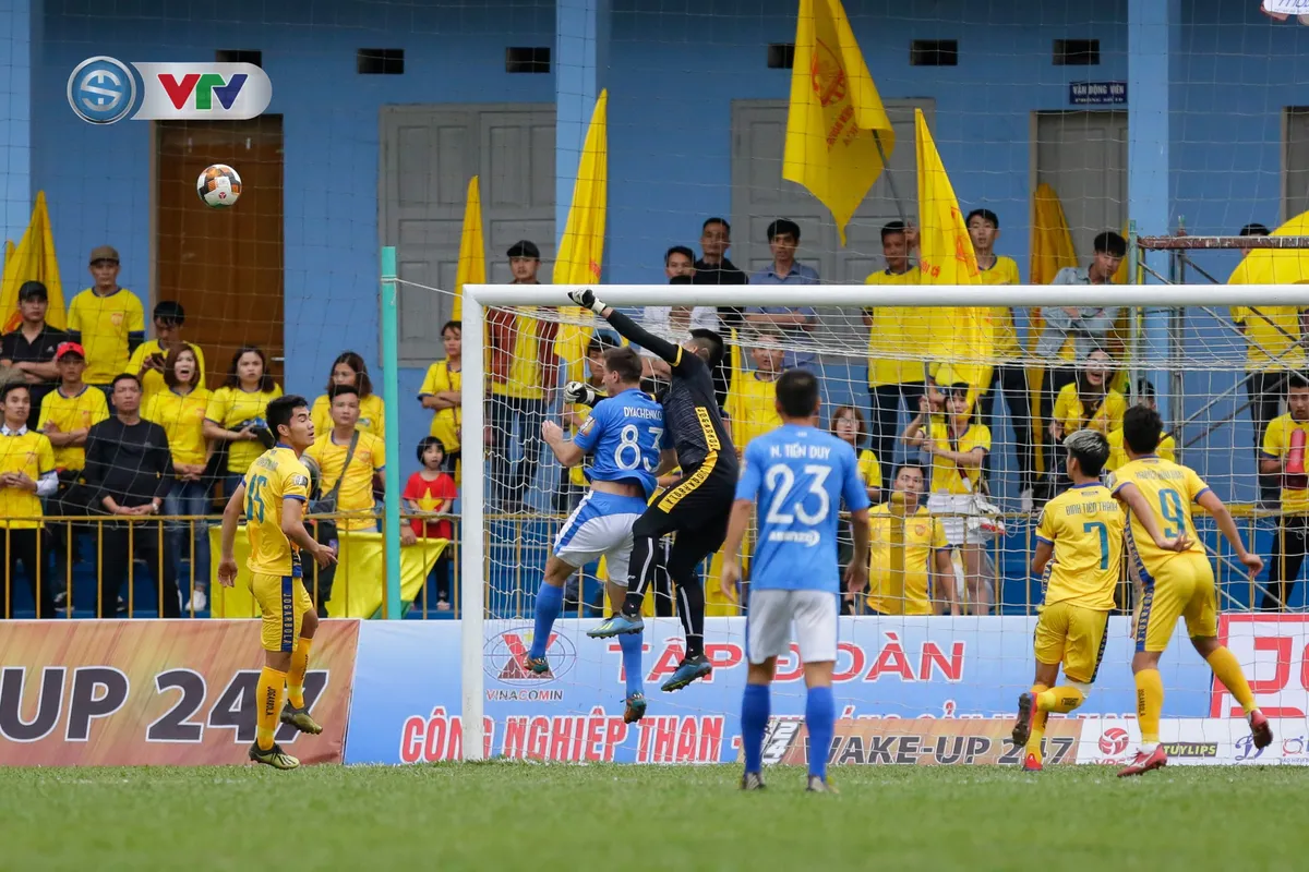 ẢNH: Hải Huy tỏa sáng, Than Quảng Ninh giành chiến thắng đầu tiên tại V.League 2019 - Ảnh 5. ẢNH: Hải Huy tỏa sáng, Than Quảng Ninh giành chiến thắng đầu tiên tại V.League 2019 - Ảnh 5.