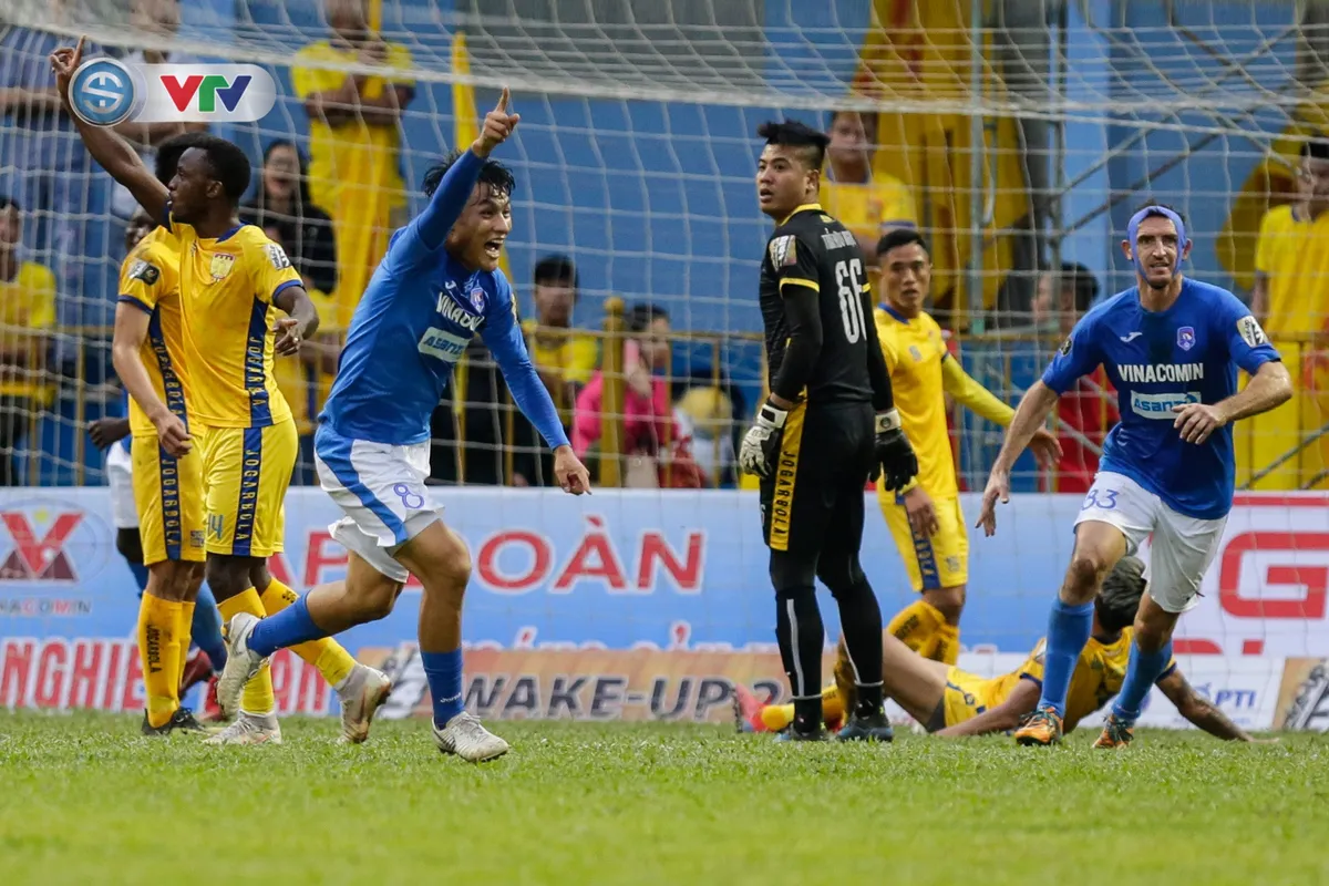 ẢNH: Hải Huy tỏa sáng, Than Quảng Ninh giành chiến thắng đầu tiên tại V.League 2019 - Ảnh 11. ẢNH: Hải Huy tỏa sáng, Than Quảng Ninh giành chiến thắng đầu tiên tại V.League 2019 - Ảnh 11.