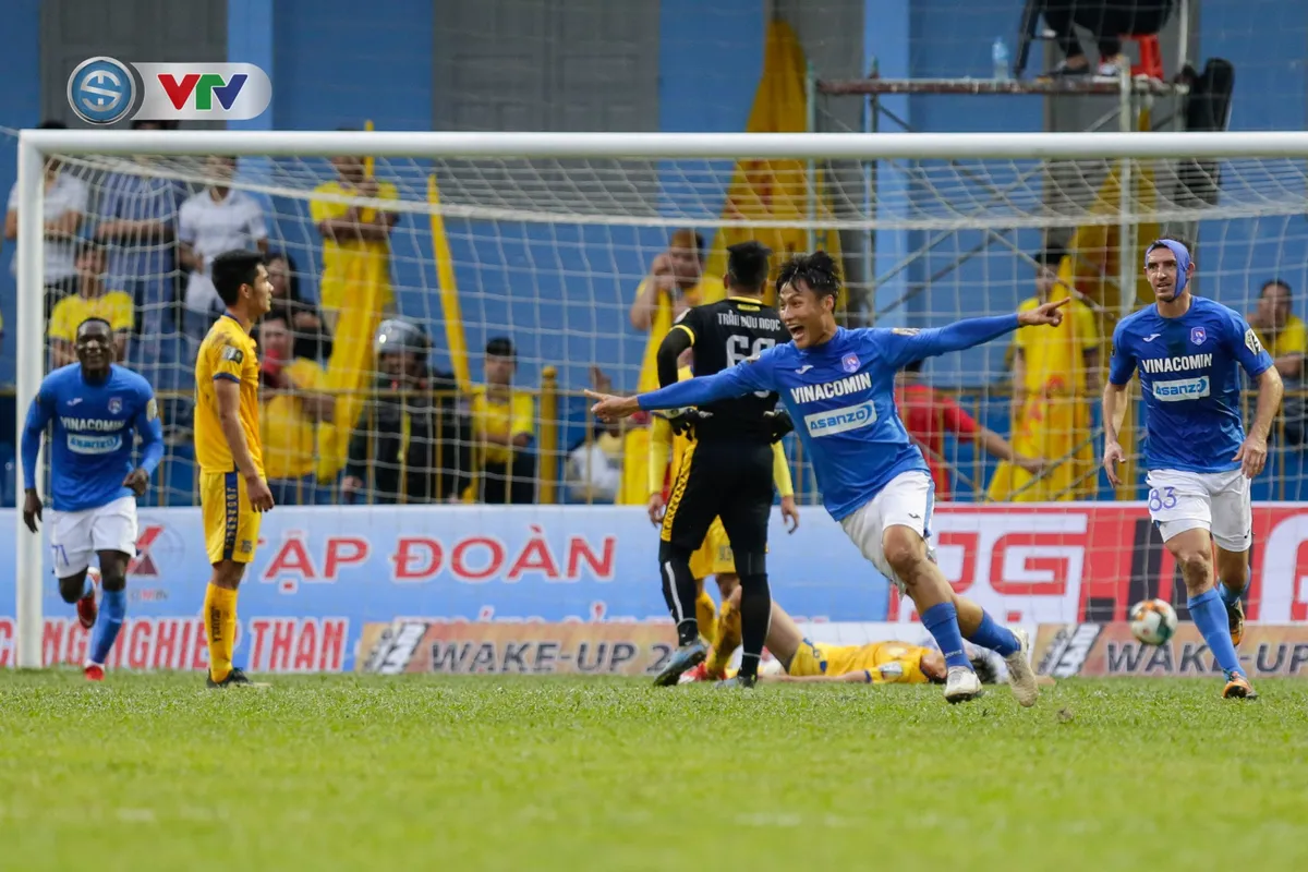 ẢNH: Hải Huy tỏa sáng, Than Quảng Ninh giành chiến thắng đầu tiên tại V.League 2019 - Ảnh 12. ẢNH: Hải Huy tỏa sáng, Than Quảng Ninh giành chiến thắng đầu tiên tại V.League 2019 - Ảnh 12.