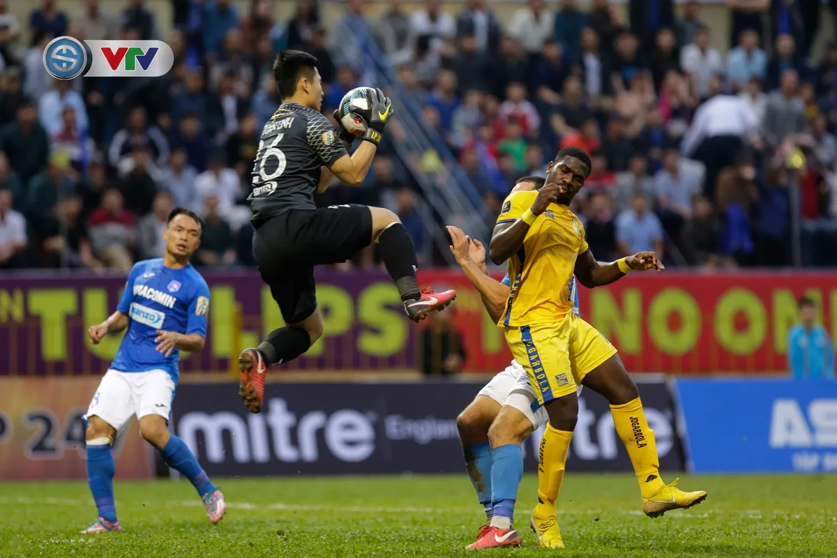 ẢNH: Hải Huy tỏa sáng, Than Quảng Ninh giành chiến thắng đầu tiên tại V.League 2019 - Ảnh 7. ẢNH: Hải Huy tỏa sáng, Than Quảng Ninh giành chiến thắng đầu tiên tại V.League 2019 - Ảnh 7.