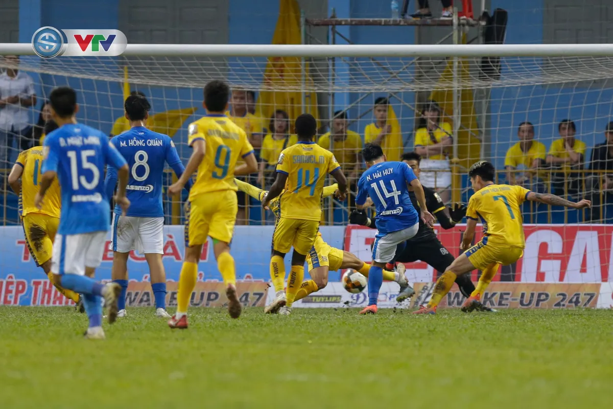 ẢNH: Hải Huy tỏa sáng, Than Quảng Ninh giành chiến thắng đầu tiên tại V.League 2019 - Ảnh 13. ẢNH: Hải Huy tỏa sáng, Than Quảng Ninh giành chiến thắng đầu tiên tại V.League 2019 - Ảnh 13.