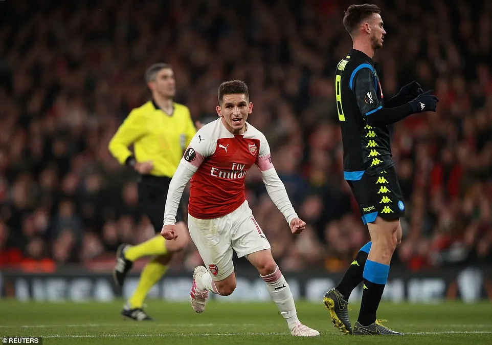 ẢNH: Arsenal thắng dễ Napoli ở tứ kết lượt đi Europa League - Ảnh 5. ẢNH: Arsenal thắng dễ Napoli ở tứ kết lượt đi Europa League - Ảnh 5.