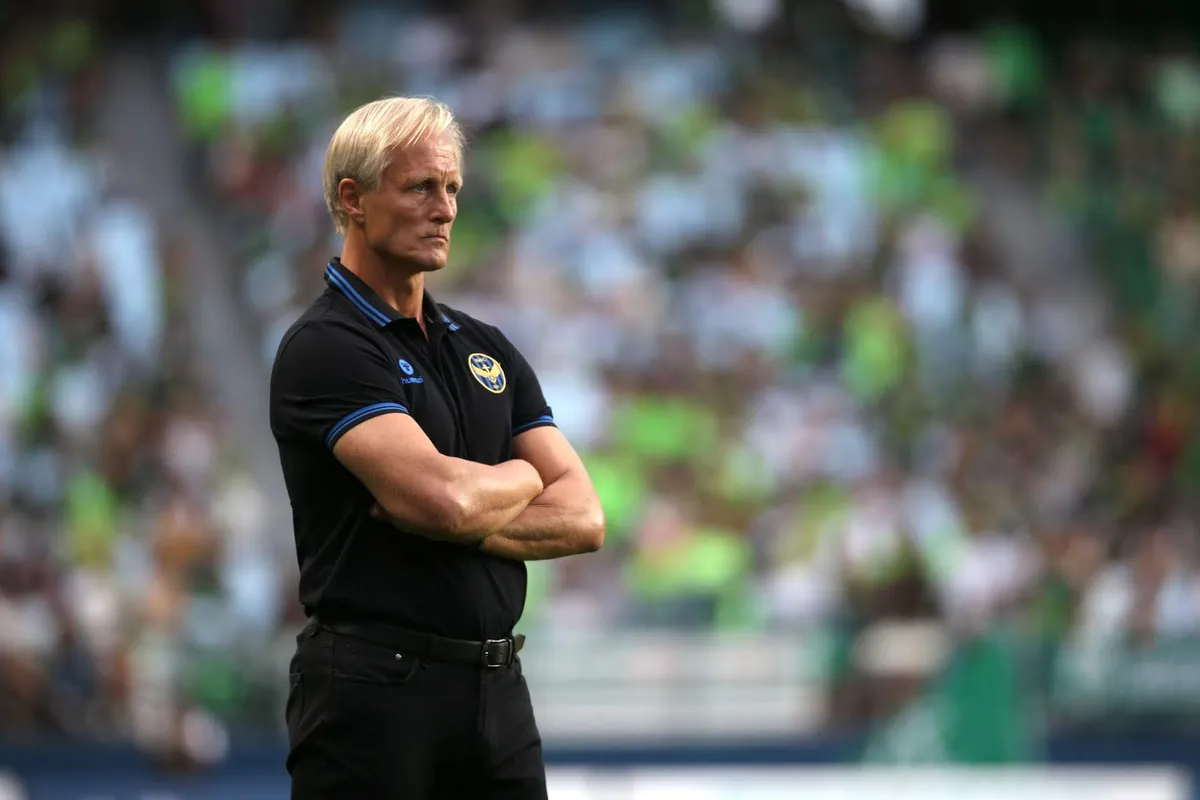 HLV của Công Phượng tại Incheon United bị sa thải - Ảnh 2. HLV của Công Phượng tại Incheon United bị sa thải - Ảnh 2.