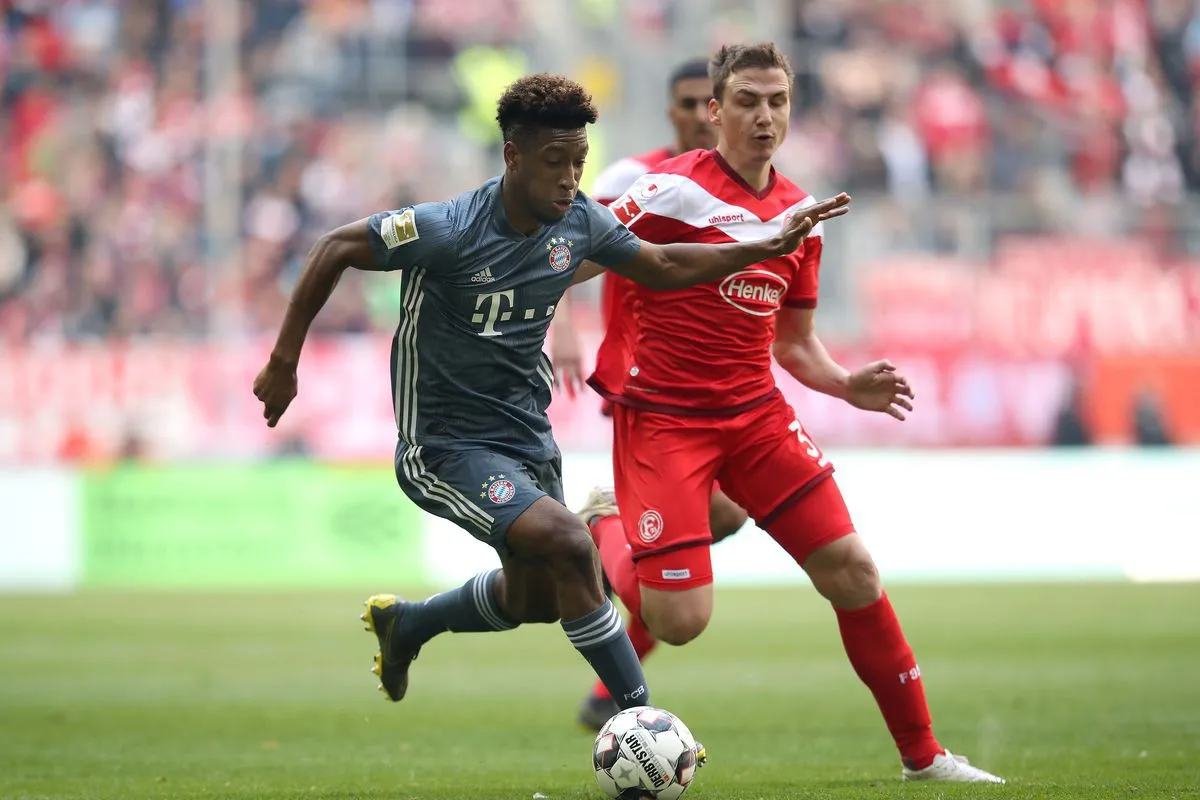 Thắng tưng bừng trên sân khách, Bayern Munich đòi lại ngôi đầu từ tay Dortmund - Ảnh 1. Thắng tưng bừng trên sân khách, Bayern Munich đòi lại ngôi đầu từ tay Dortmund - Ảnh 1.