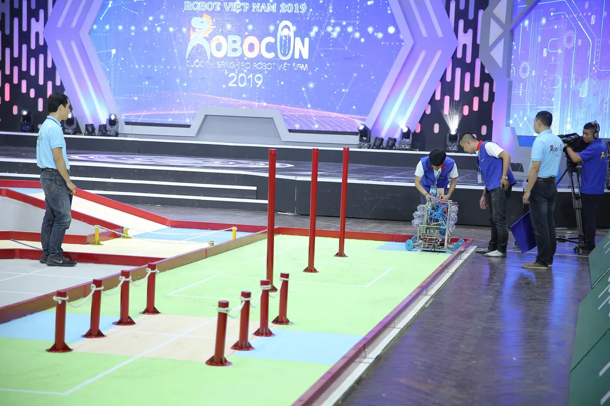 Đại học Sao Đỏ - Ngôi sao tại vòng loại Robocon Việt Nam 2019 - Ảnh 8.