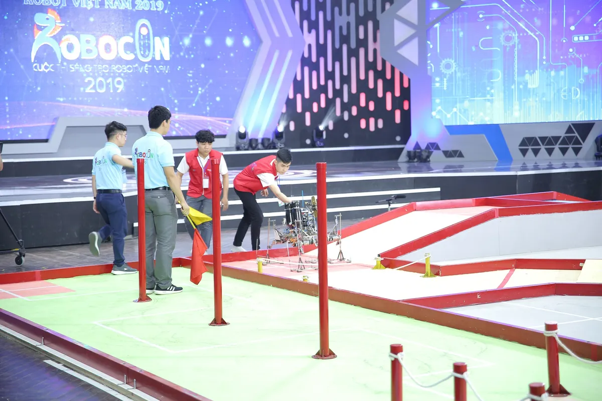 Đại học Sao Đỏ - Ngôi sao tại vòng loại Robocon Việt Nam 2019 - Ảnh 35.