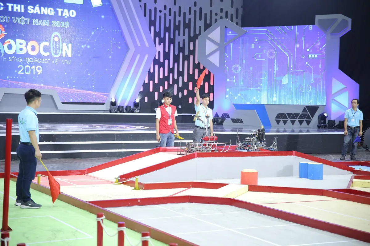 Đại học Sao Đỏ - Ngôi sao tại vòng loại Robocon Việt Nam 2019 - Ảnh 53.