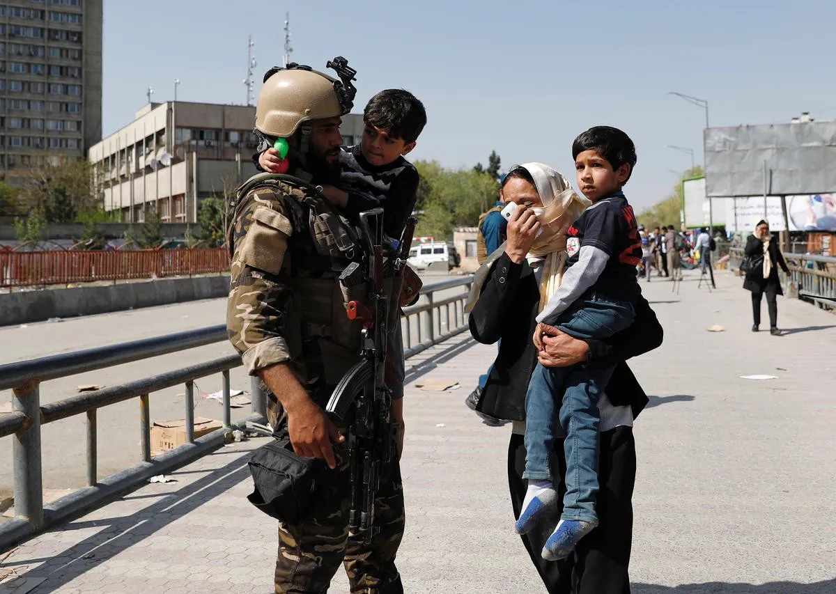 Tấn công nhằm vào Bộ Thông tin Afghanistan - Ảnh 1. Tấn công nhằm vào Bộ Thông tin Afghanistan - Ảnh 1.