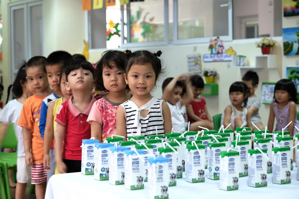 Sữa học đường - Sữa không là chưa đủ - Ảnh 2. Sữa học đường - Sữa không là chưa đủ - Ảnh 2.