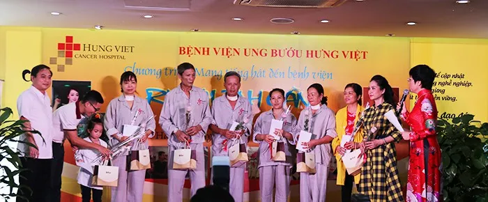 Chia sẻ nỗi đau bệnh tật của bệnh nhân ung thư - Ảnh 4. Chia sẻ nỗi đau bệnh tật của bệnh nhân ung thư - Ảnh 4.