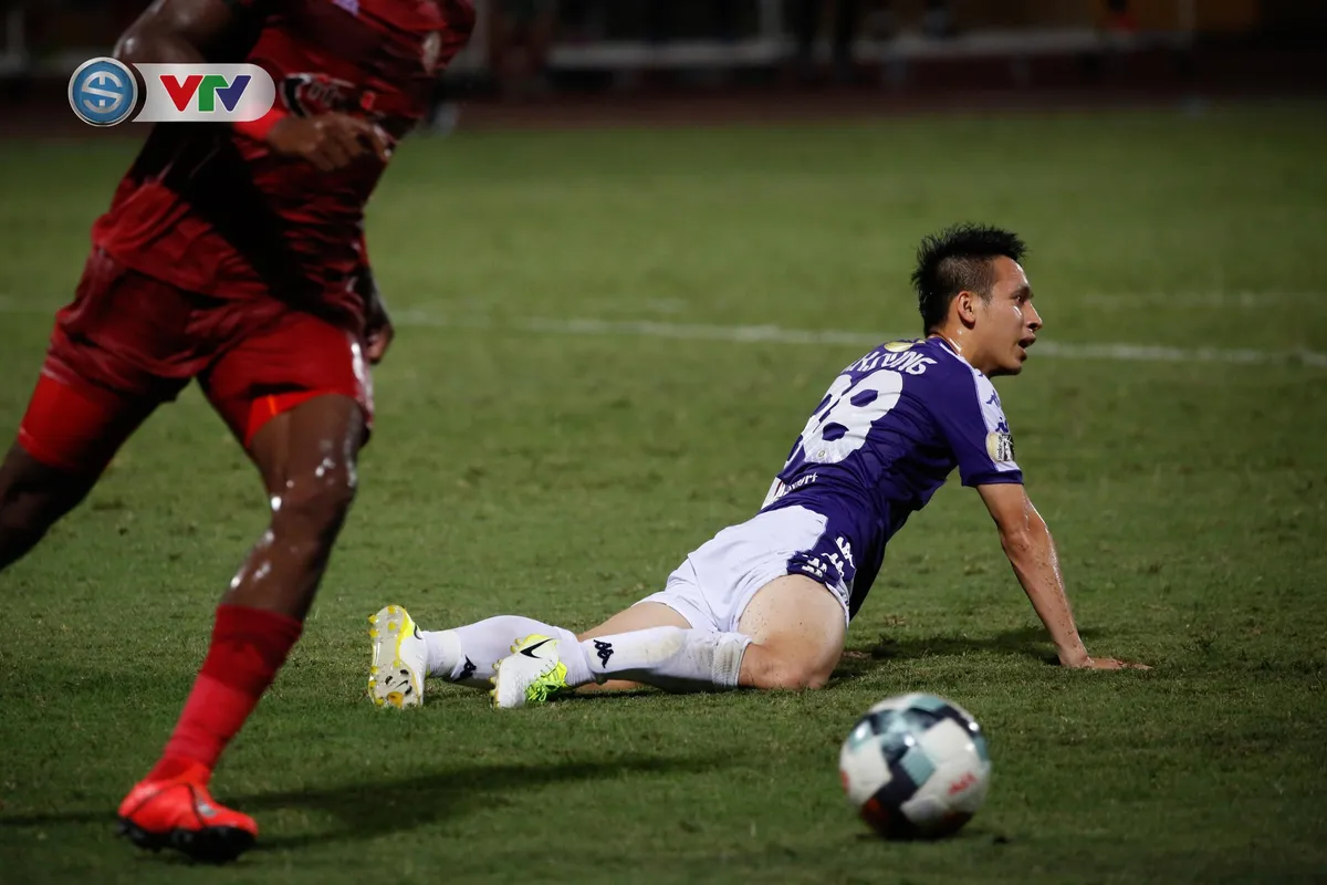 ẢNH: Thắng tối thiểu CLB TP HCM, CLB Hà Nội vươn lên dẫn đầu BXH V.League - Ảnh 15. ẢNH: Thắng tối thiểu CLB TP HCM, CLB Hà Nội vươn lên dẫn đầu BXH V.League - Ảnh 15.