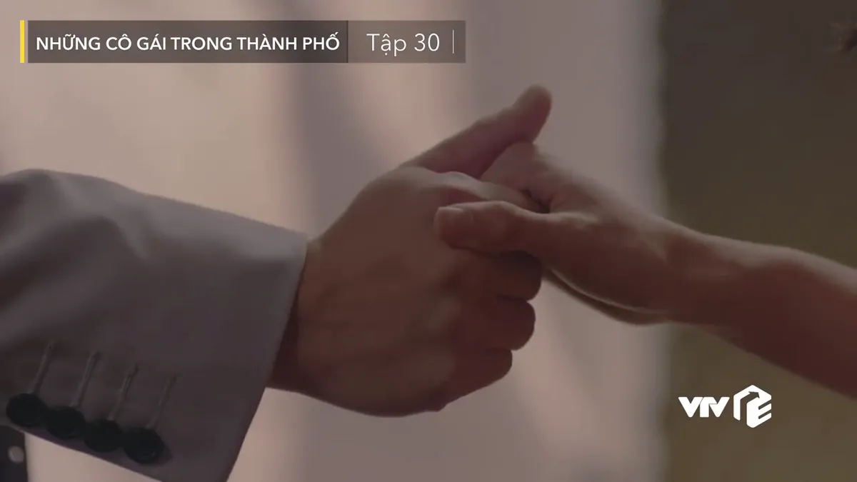 Những cô gái trong thành phố - Tập 30: Màn tỏ tình của soái ca Bách đốn tim cô Trúc giúp việc - Ảnh 5. Những cô gái trong thành phố - Tập 30: Màn tỏ tình của soái ca Bách đốn tim cô Trúc giúp việc - Ảnh 5.