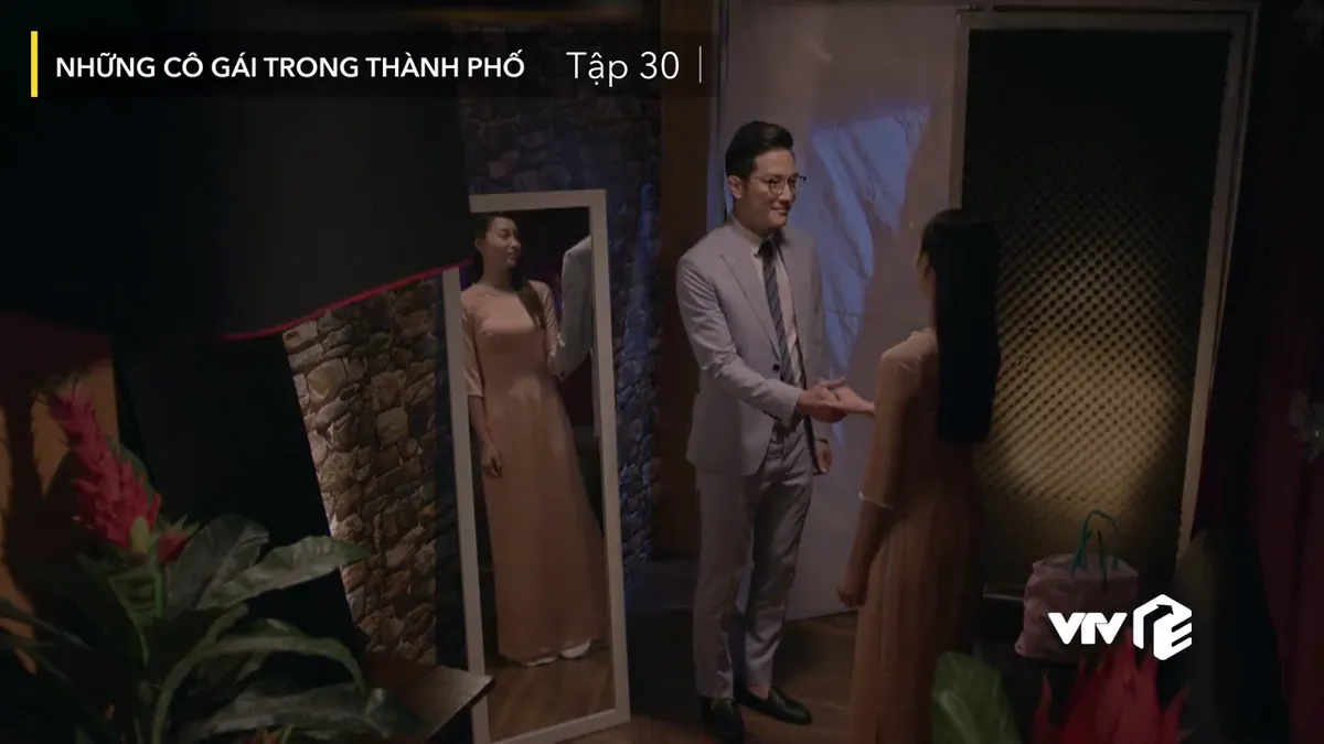 Những cô gái trong thành phố - Tập 30: Màn tỏ tình của soái ca Bách đốn tim cô Trúc giúp việc - Ảnh 4. Những cô gái trong thành phố - Tập 30: Màn tỏ tình của soái ca Bách đốn tim cô Trúc giúp việc - Ảnh 4.