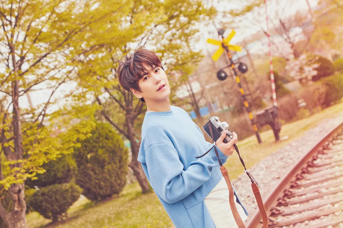 Xuất ngũ chưa lâu, Hoàng tử mùa thu đã sắp tái xuất đấu trường Kpop - Ảnh 2.