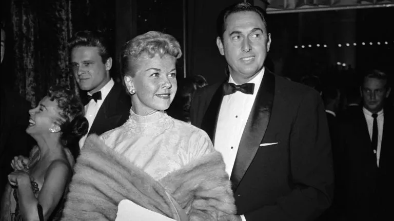 Sẽ không có tang lễ tưởng niệm biểu tượng Hollywood Doris Day - Ảnh 1.