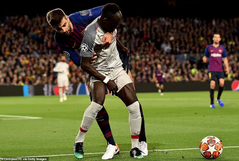 ẢNH: Messi lập siêu phẩm, Barcelona đánh bại Liverpool tại Nou Camp - Ảnh 1.