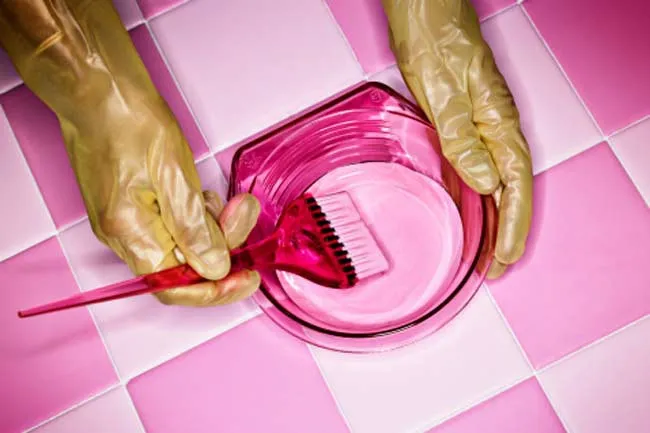 7 công dụng tuyệt vời của sáp vaseline đối với phái đẹp - Ảnh 2.