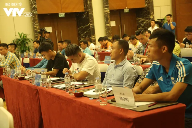 10 đội bóng “phủi” tranh tài tại Giải Bóng đá hạng Nhất - Cúp Vietfootball 2019 - Ảnh 2. 10 đội bóng “phủi” tranh tài tại Giải Bóng đá hạng Nhất - Cúp Vietfootball 2019 - Ảnh 2.
