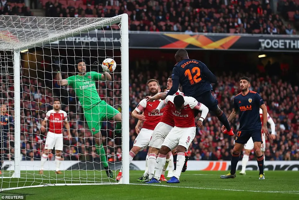 UEFA Europa League: Auba - Laca lập công, Arsenal thắng ngược Valencia - Ảnh 1. UEFA Europa League: Auba - Laca lập công, Arsenal thắng ngược Valencia - Ảnh 1.