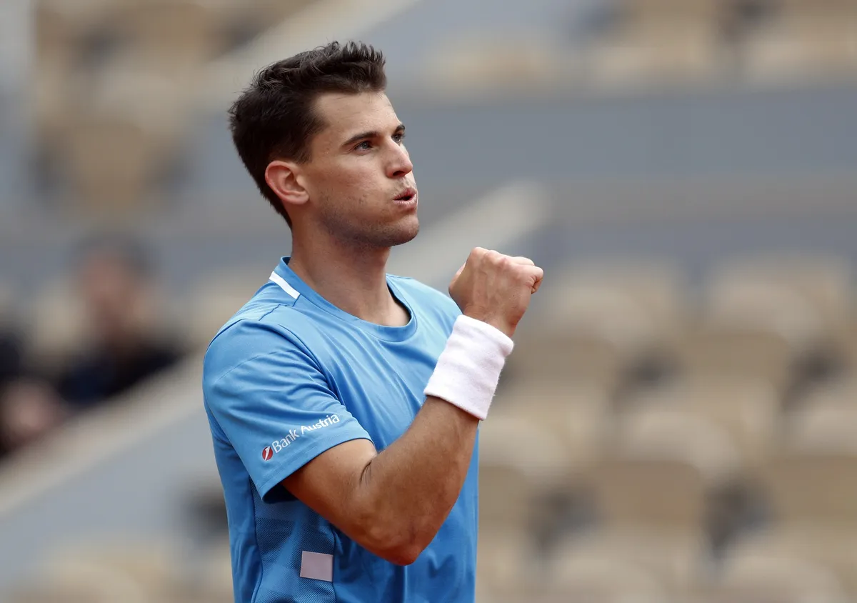 Dominic Thiem và Novak Djokovic giành quyền vào vòng 3 Pháp mở rộng 2019 - Ảnh 1. Dominic Thiem và Novak Djokovic giành quyền vào vòng 3 Pháp mở rộng 2019 - Ảnh 1.
