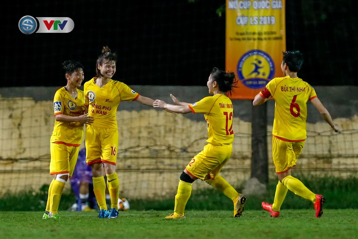 ẢNH: Thắng tối thiểu Hà Nội, Phong Phú Hà Nam vô địch giải Nữ Cúp Quốc gia - Ảnh 9. ẢNH: Thắng tối thiểu Hà Nội, Phong Phú Hà Nam vô địch giải Nữ Cúp Quốc gia - Ảnh 9.