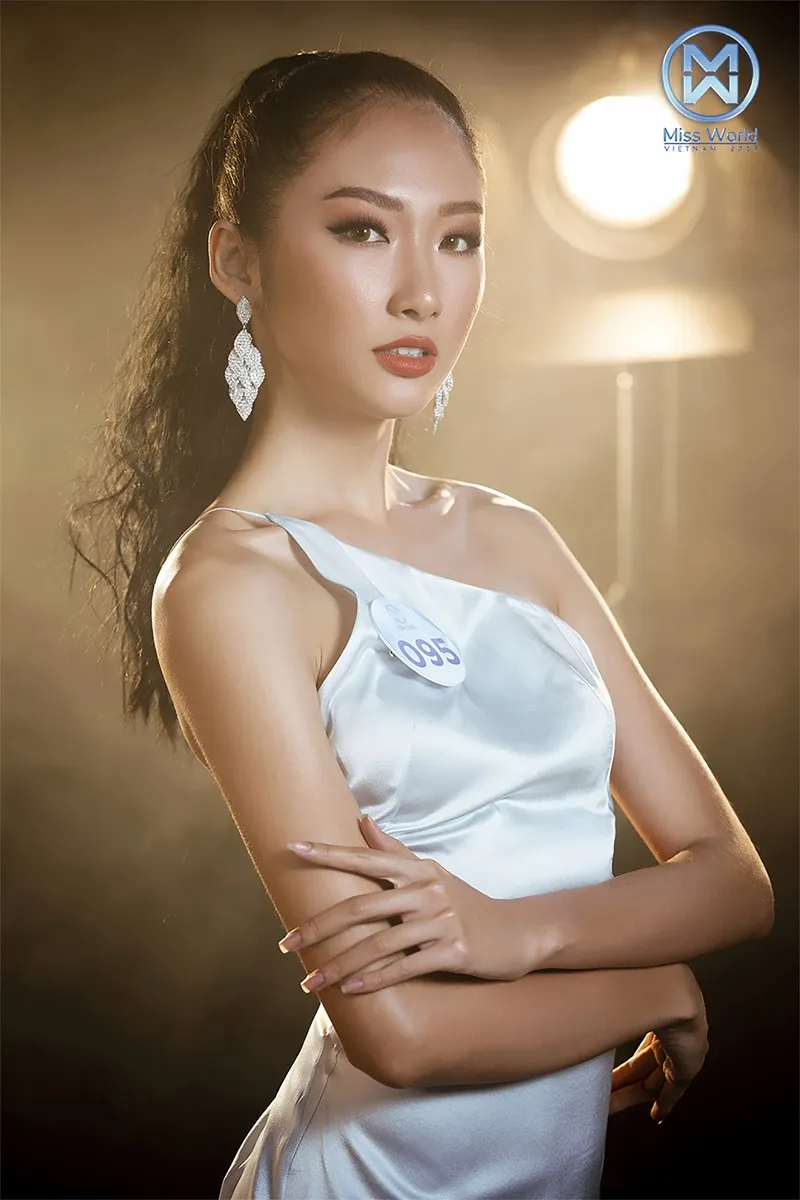 34 thí sinh Miss World Việt Nam 2019 đọ sắc trong đầm cocktail - Ảnh 12.