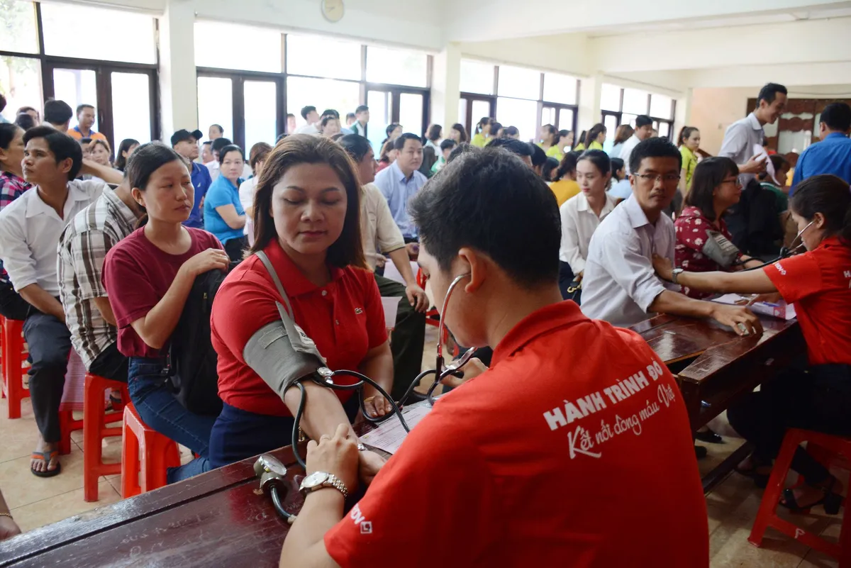 Hành trình Đỏ: Chặng đường 10 năm với gần 700.000 đơn vị máu cứu người - Ảnh 2.