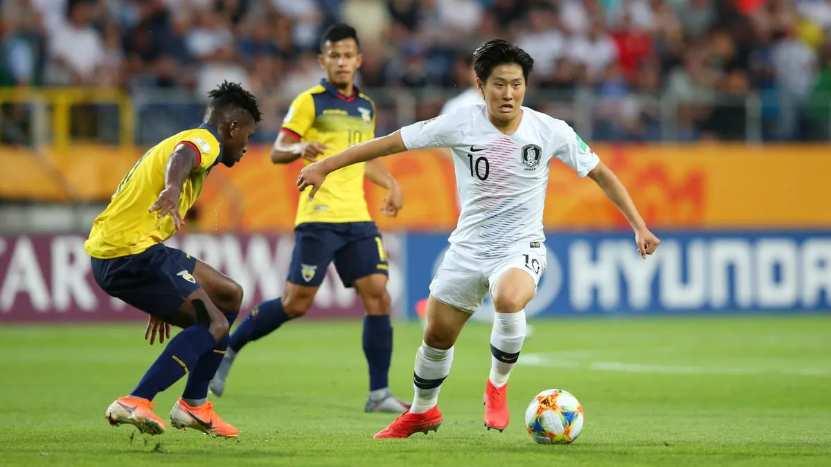 U20 Hàn Quốc lập kỳ tích vào chung kết FIFA U-20 World Cup - Ảnh 2. U20 Hàn Quốc lập kỳ tích vào chung kết FIFA U-20 World Cup - Ảnh 2.