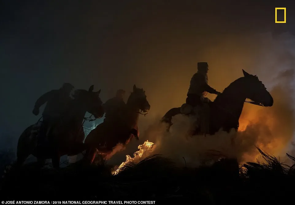 National Geographic c&ocirc;ng bố những bức ảnh đạt giải cuộc thi Travel Photo Contest 2019 - Ảnh 9.