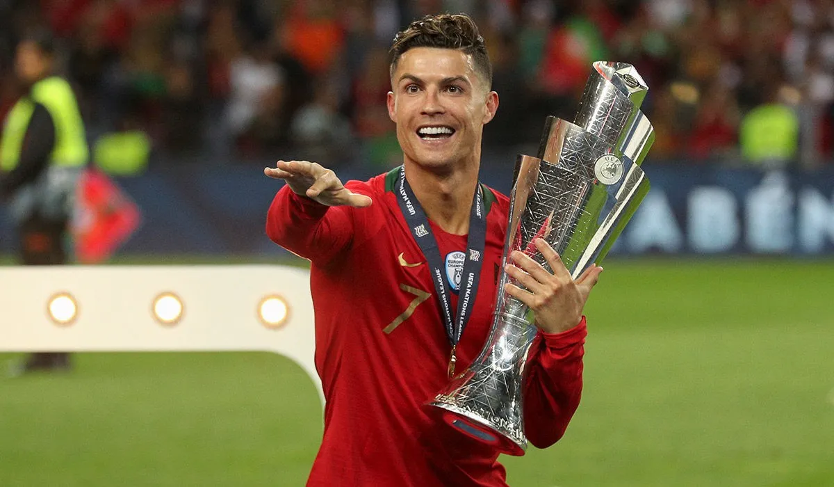 Đội bóng Bồ Đào Nha tính chuyển đổi tên sân thành Cristiano Ronaldo - Ảnh 1.