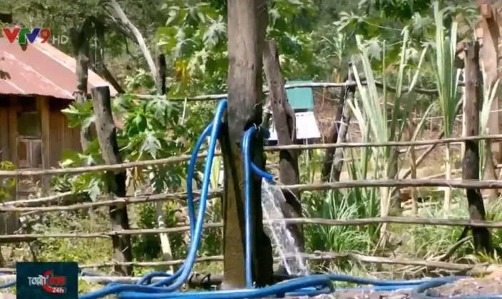 Dịch vụ giải nhiệt lốp xe tr&ecirc;n đ&egrave;o Phượng Ho&agrave;ng - Ảnh 1.