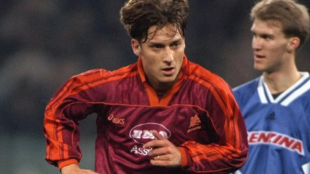 Totti tiết lộ lý do chia tay AS Roma - Ảnh 2. Totti tiết lộ lý do chia tay AS Roma - Ảnh 2.