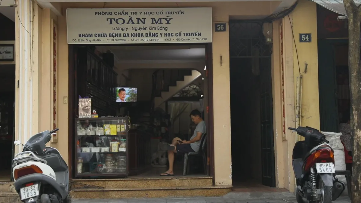 H&agrave; Nội xưa qua những biển hiệu nhuốm m&agrave;u thời gian - Ảnh 2.