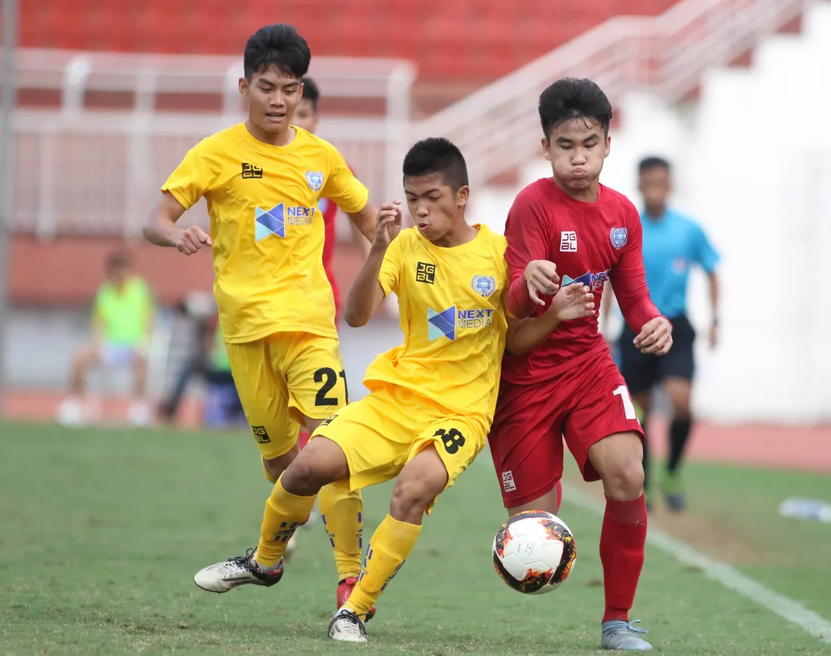 Đánh bại U15 Viettel ở loạt luân lưu, U15 Thanh Hóa vào chung kết gặp U15 SLNA - Ảnh 1. Đánh bại U15 Viettel ở loạt luân lưu, U15 Thanh Hóa vào chung kết gặp U15 SLNA - Ảnh 1.