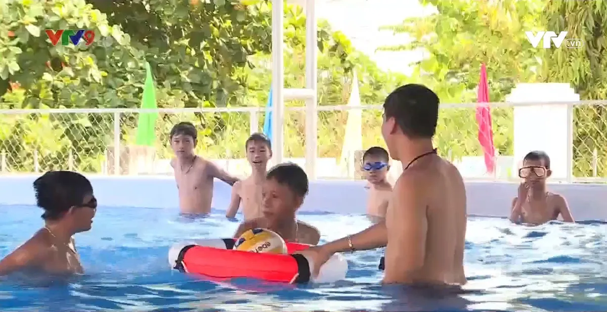 Cần trang bị kỹ năng phòng tránh đuối nước cho trẻ em - Ảnh 2. Cần trang bị kỹ năng phòng tránh đuối nước cho trẻ em - Ảnh 2.