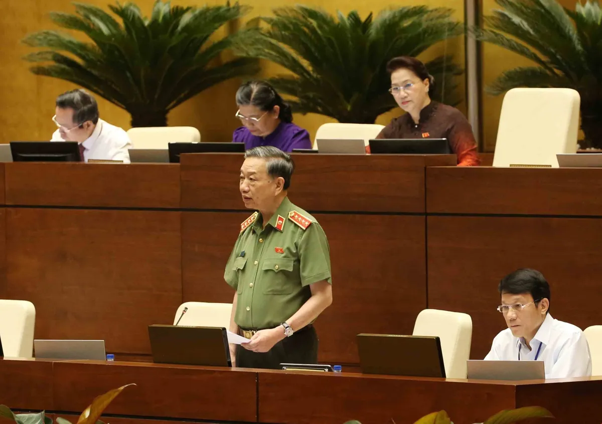 Bộ trưởng Tô Lâm: Chưa có dấu hiệu không khách quan của công an địa phương khi điều tra gian lận thi cử - Ảnh 2.