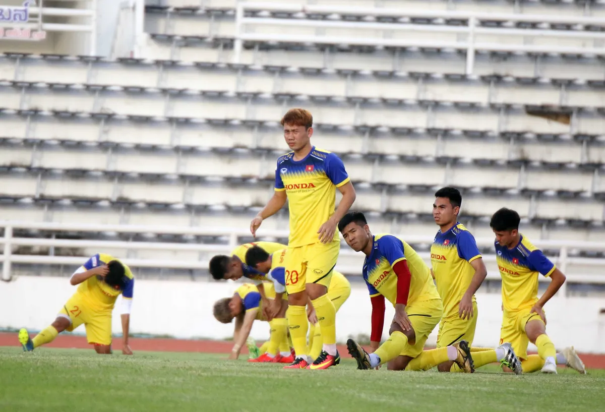 ĐT Việt Nam tập nhẹ, sẵn sàng cho trận chung kết Kings Cup 2019 gặp ĐT Curacao - Ảnh 7. ĐT Việt Nam tập nhẹ, sẵn sàng cho trận chung kết Kings Cup 2019 gặp ĐT Curacao - Ảnh 7.