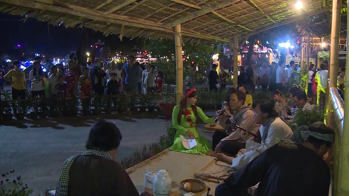 Khai mạc Tuần lễ du lịch Đồng Tháp 2019 - Ảnh 2.
